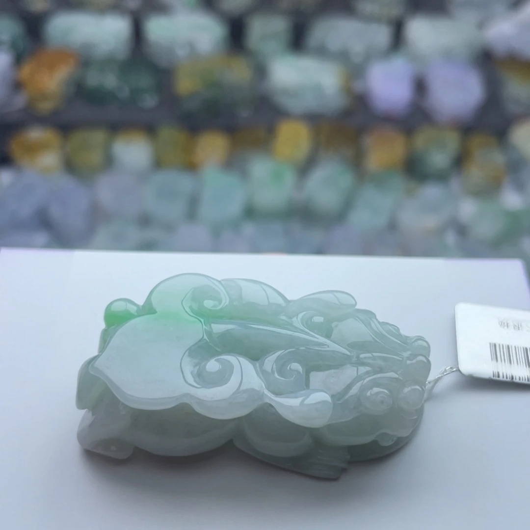 翡翠颈饰未镶嵌貔貅