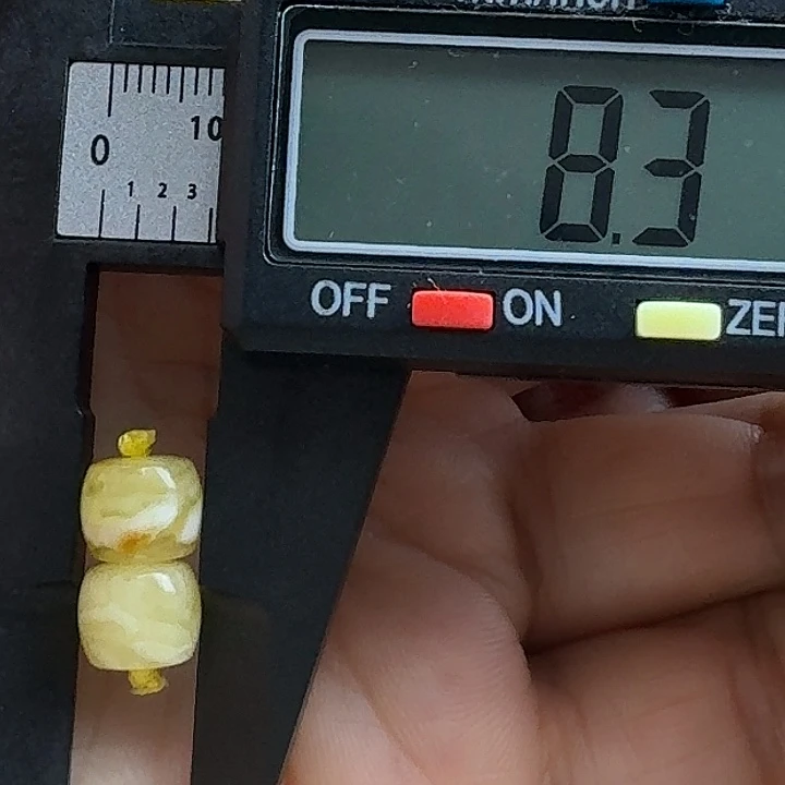 蜜蜡未镶嵌裸石16杂