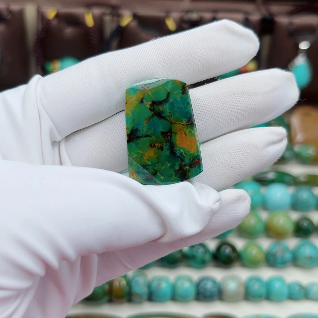 绿松石未镶嵌原矿