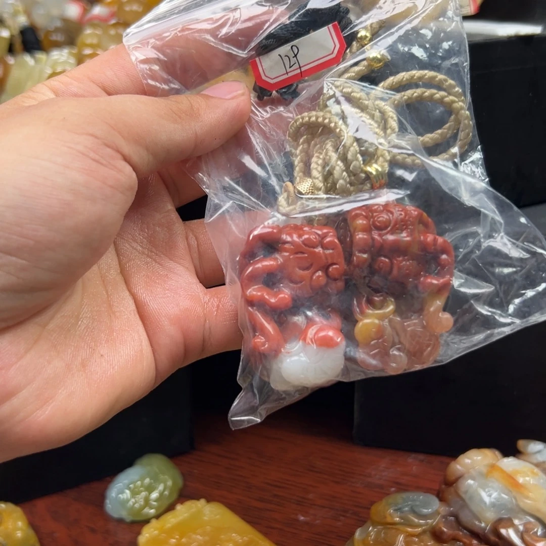 石英质玉（黄龙玉）未镶嵌多样性发货，发其一