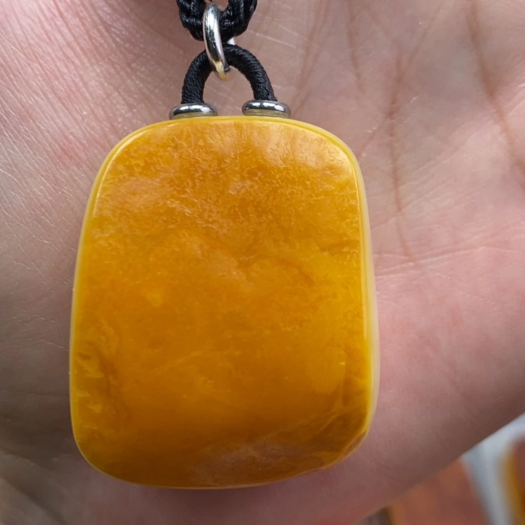 琥珀吊坠(赠链)未镶嵌