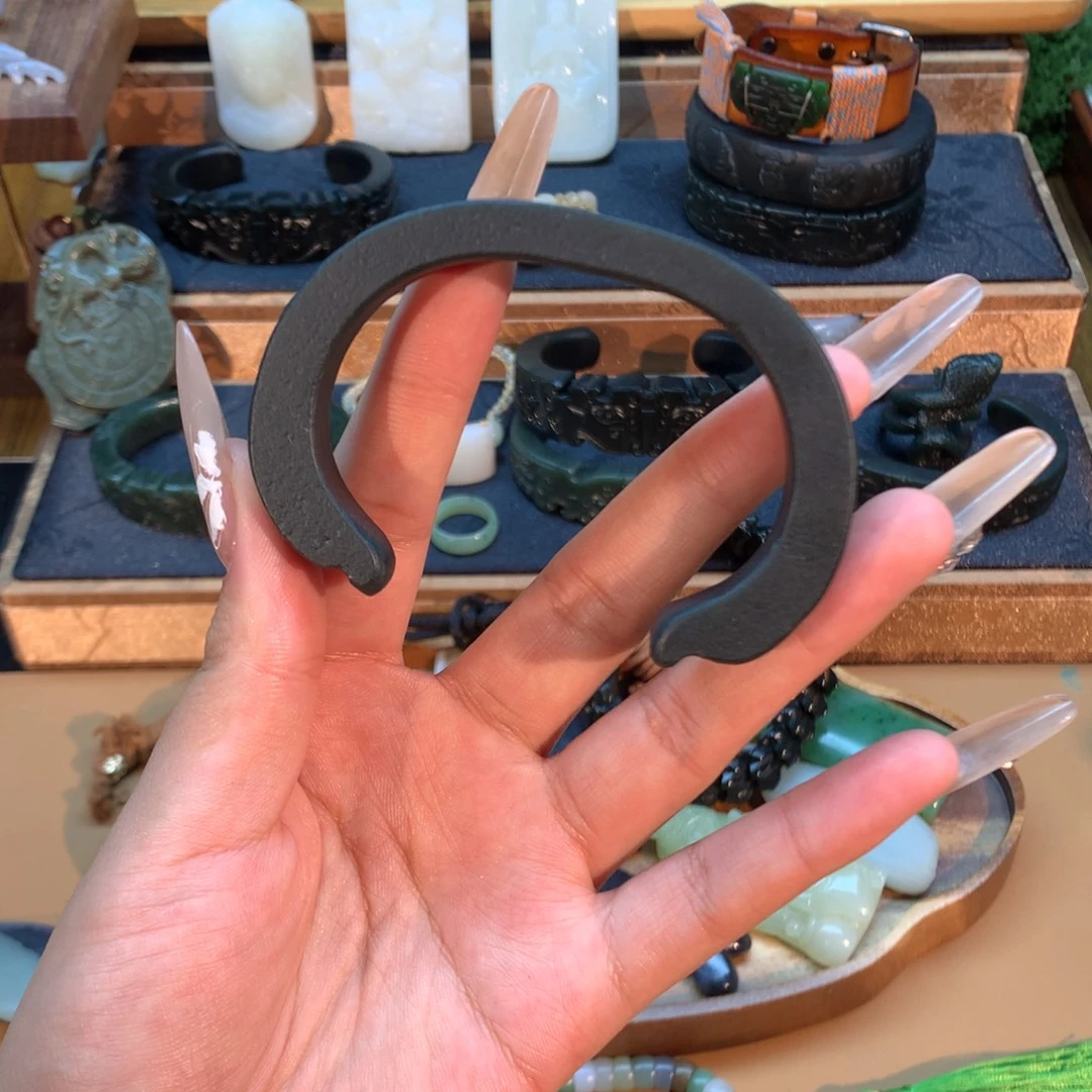 和田玉（糖玉）未镶嵌挂件