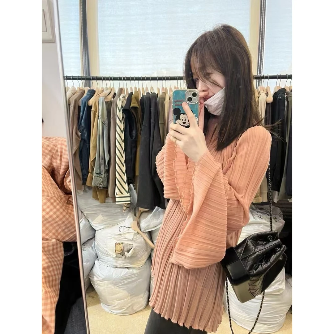 2025春季新款小众穿搭设计感独特漂亮橘粉色压褶喇叭袖针织上衣