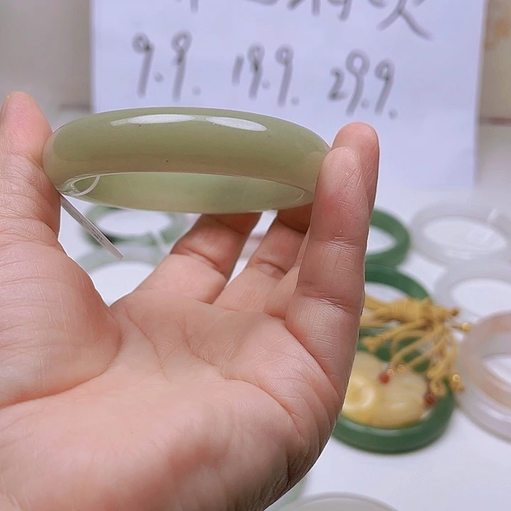 未镶嵌手镯石英质玉东陵晴水109/57
