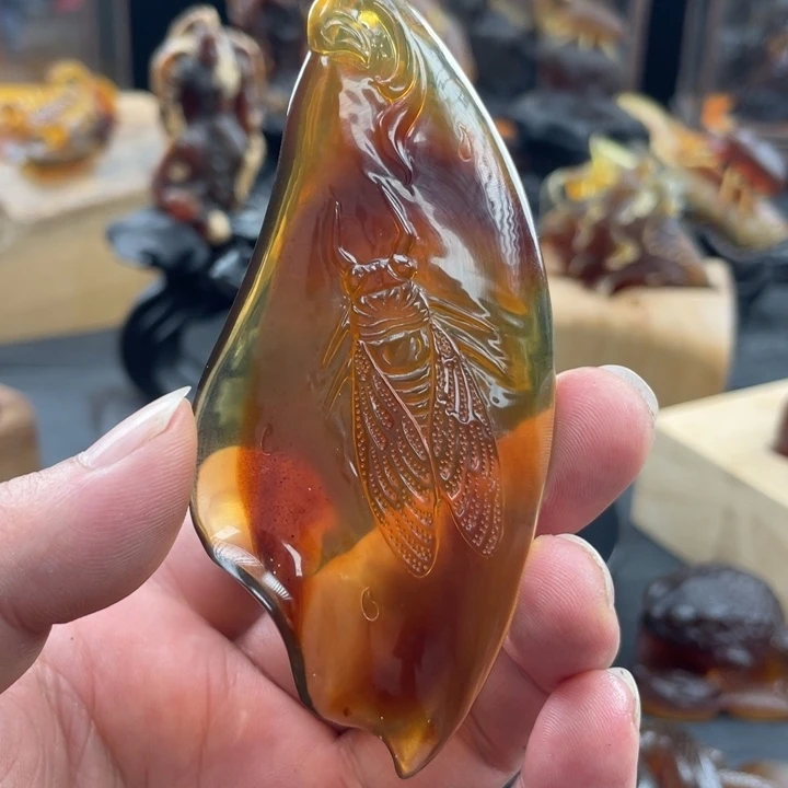 琥珀裸石未镶嵌缅甸琥珀一鸣惊人