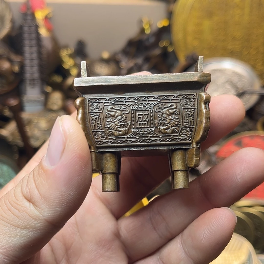 精美铜器工艺品等