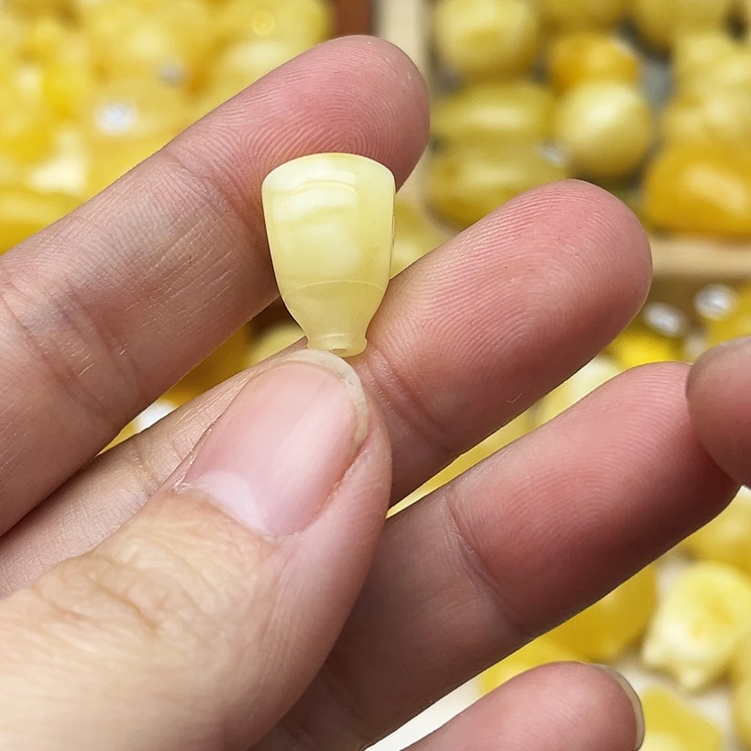 蜜蜡未镶嵌裸石天然