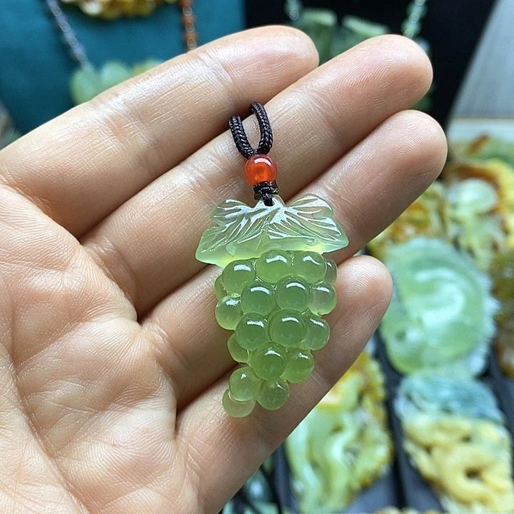 蛇纹石玉未镶嵌挂件