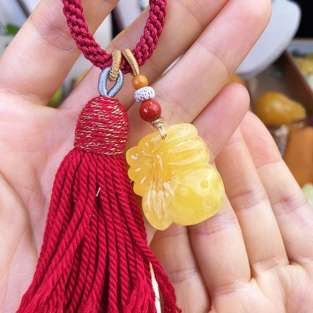 未镶嵌琥珀珠宝奇石