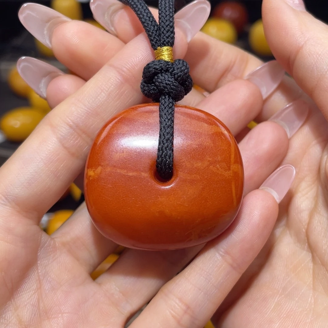【闪购商品】琥珀裸石未镶嵌扣子