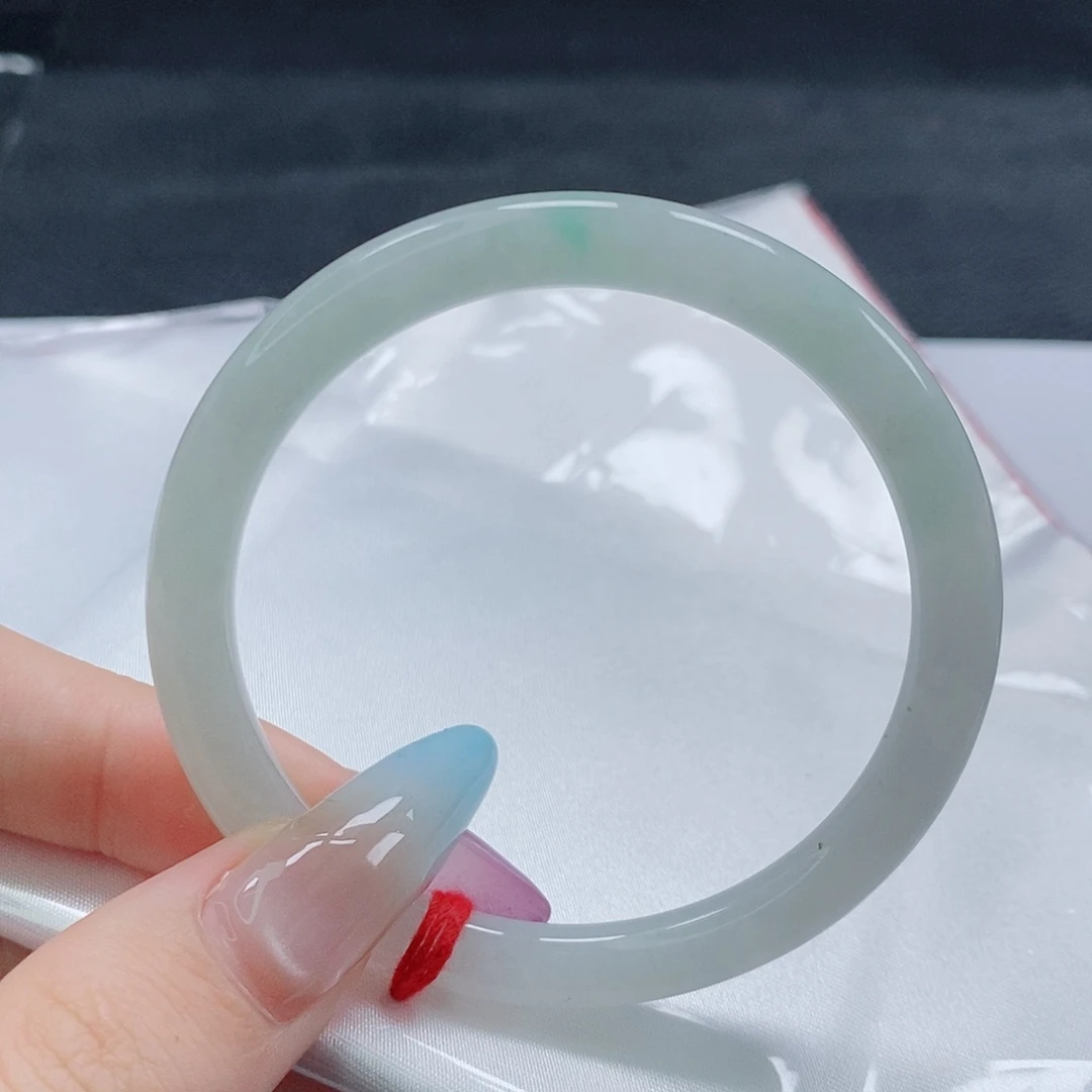【闪购商品】未镶嵌手镯（圆镯）翡翠496号
