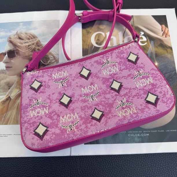 95新 MCM 大麦中古/mcm玫粉色斜挎麻将包/斜挎