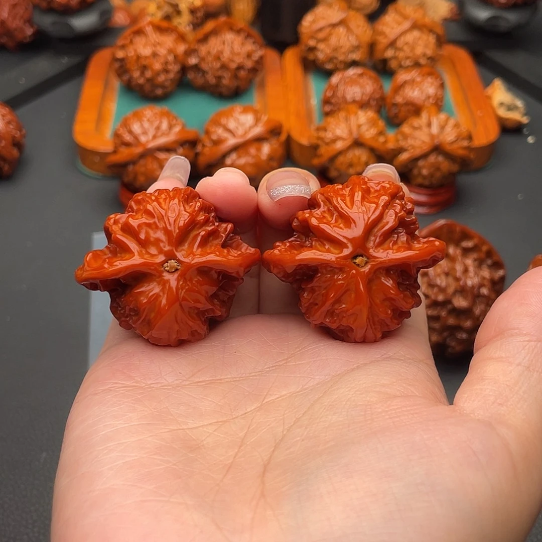 叫***吧文玩核桃把件盘龙纹