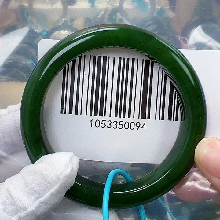 和田玉未镶嵌手镯包容5657