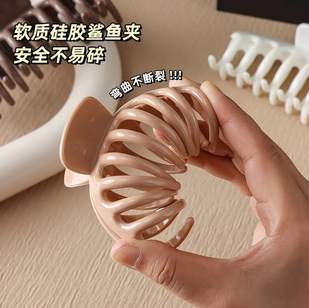 2025新款软硅胶方形鲨鱼夹头饰发卡安全高级感抓夹防摔不易碎发夹