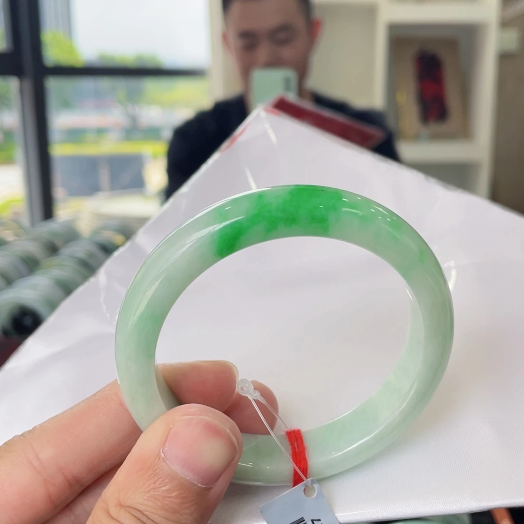 翡翠手镯未镶嵌喜***色手镯