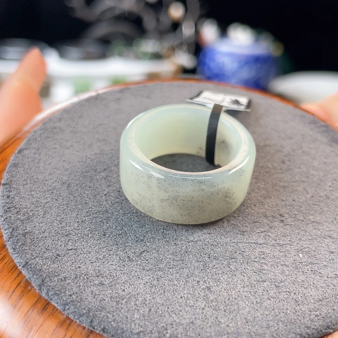 和田玉未镶嵌戒指c63 白底点墨圆切18.7