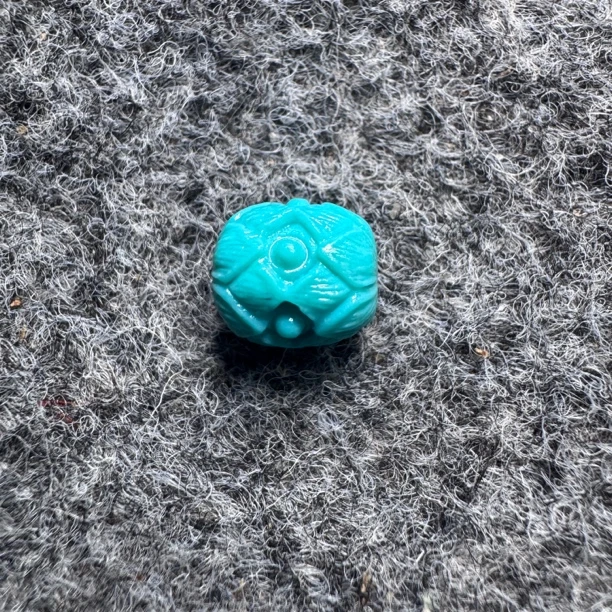 “莲花桶珠”精工雕刻直径9对孔10如图