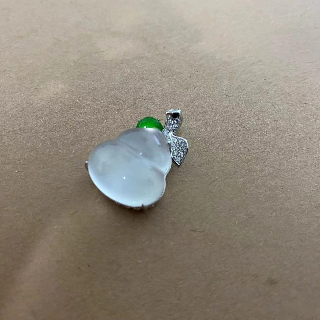 简镶石英质玉葫芦吊坠925银镶