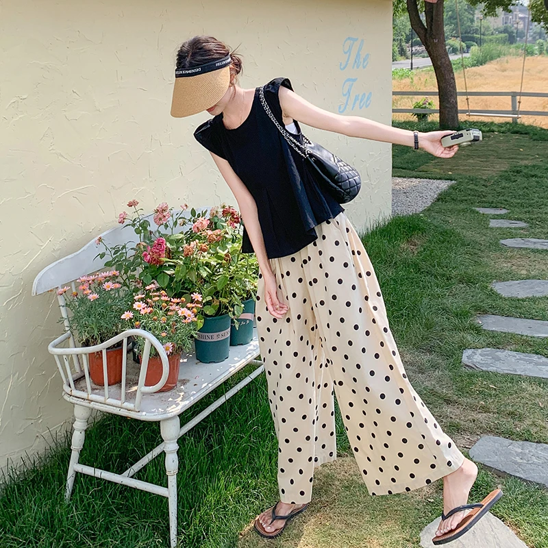 一整套ootd穿搭减龄爆款设计感减龄飞飞袖上衣黑白波点阔腿裤套装