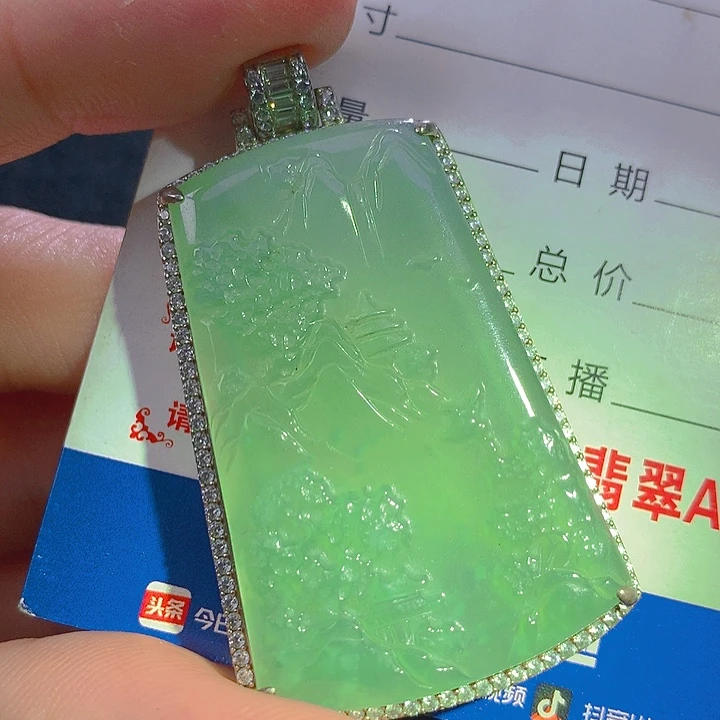 颈饰银S925镶嵌翡翠