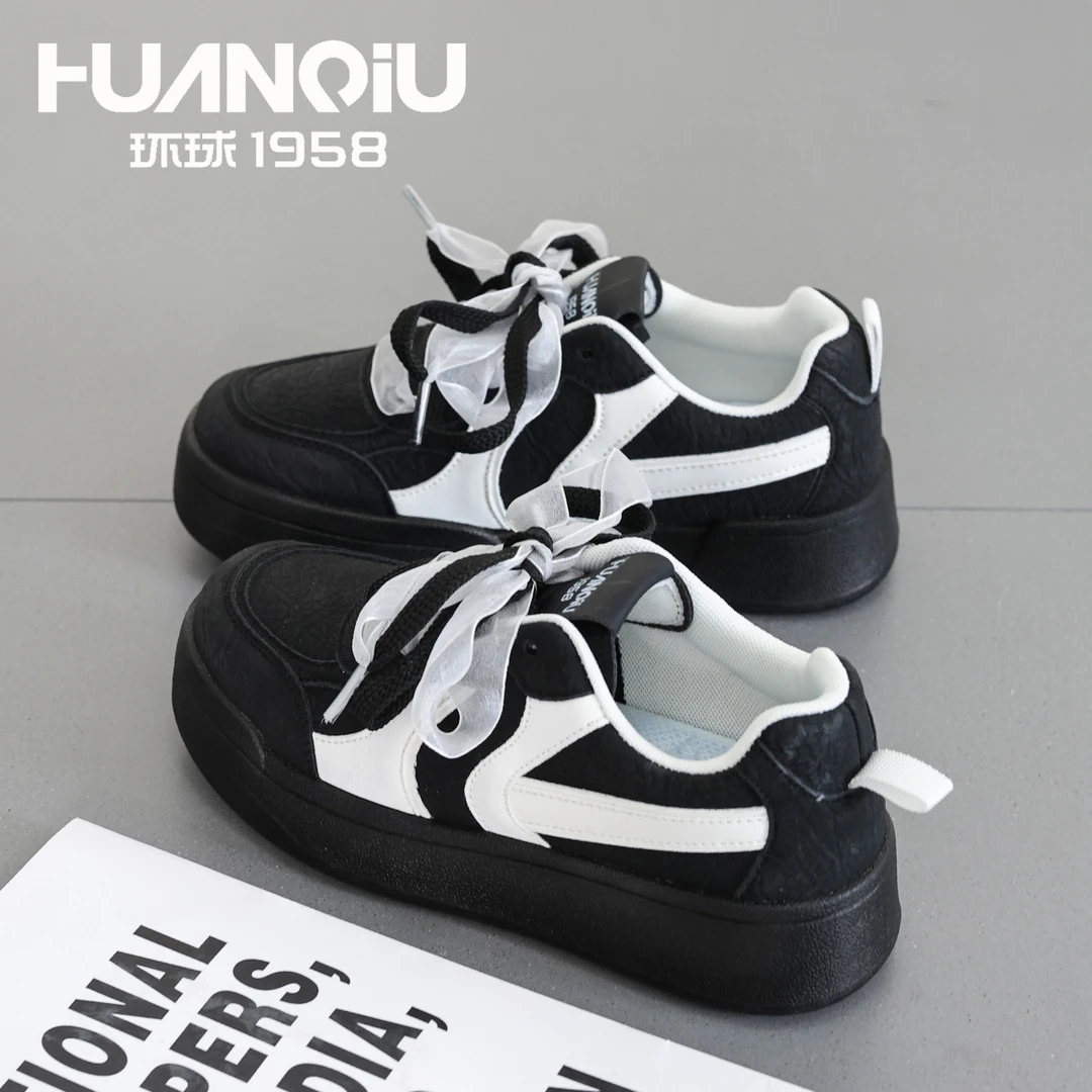 环球2025皮面时尚百搭休闲鞋网红高级厚底板鞋潮流舒适通勤女鞋