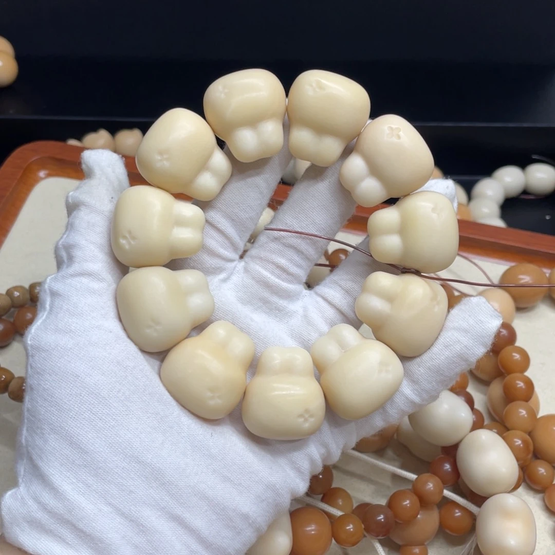 菩提根/象牙果吊坠考****觉27干磨微瑕牙果奶黄猫头997