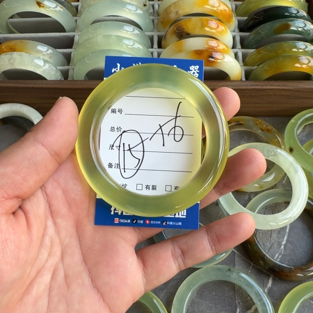 我***己未镶嵌蛇纹石玉手镯