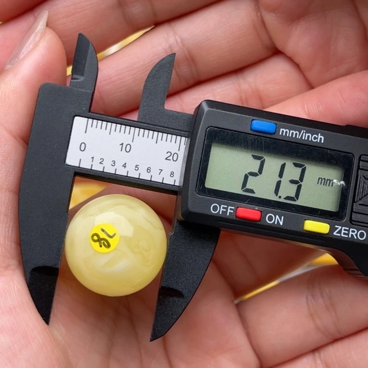 裸石琥珀未镶嵌爱****鹿蜜蜡圆珠梦