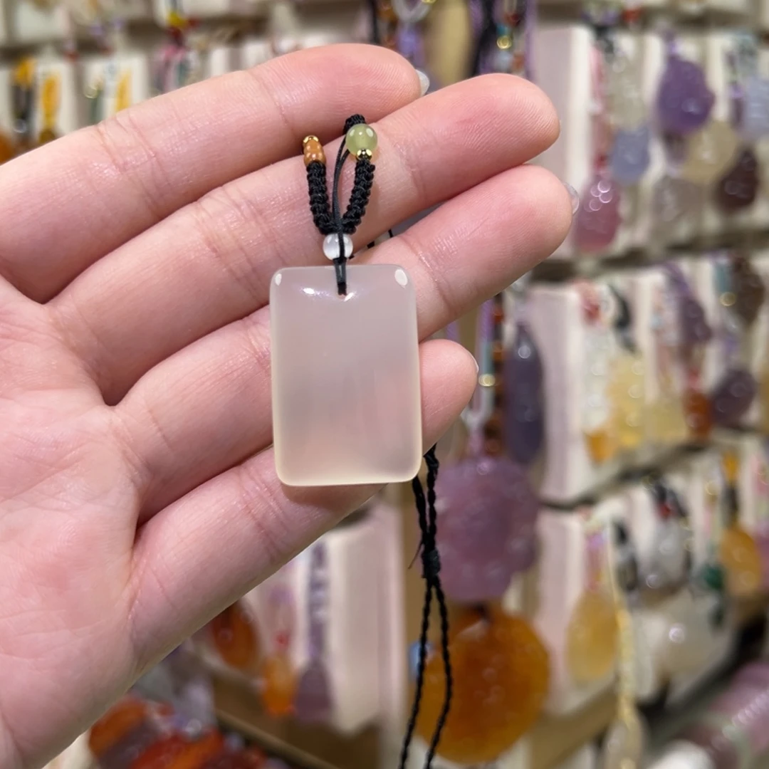 宝***贝玛瑙/玉髓未镶嵌吊坠(赠链)