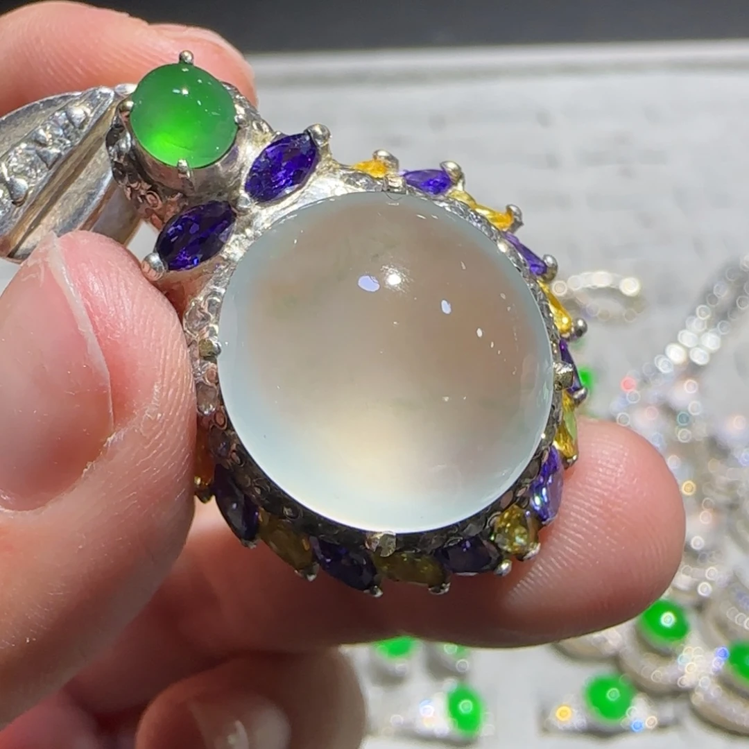 翡翠未镶嵌戒指翡翠