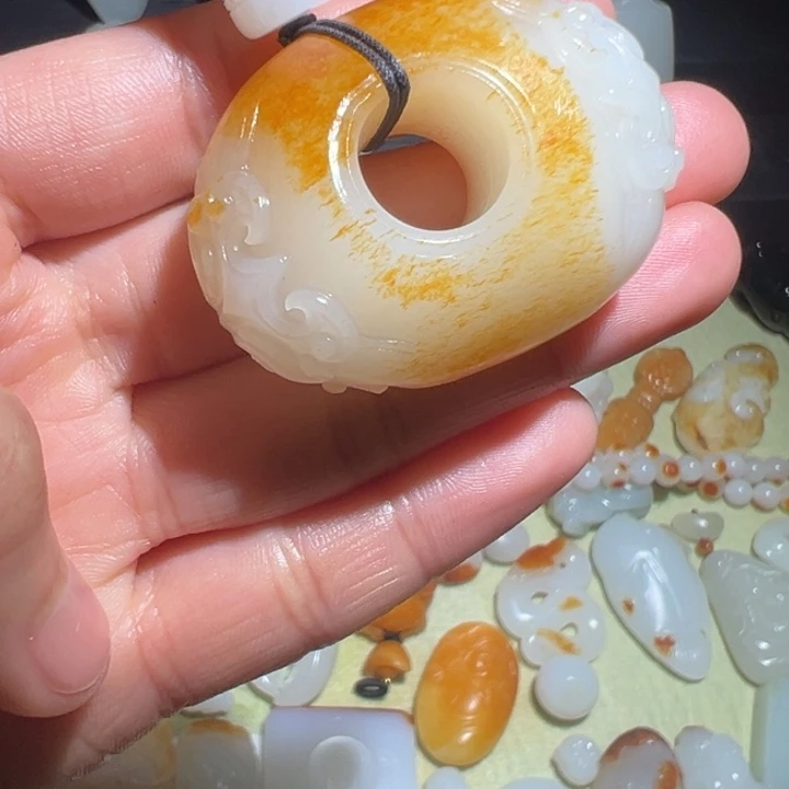 和田玉挂件未镶嵌美***奇