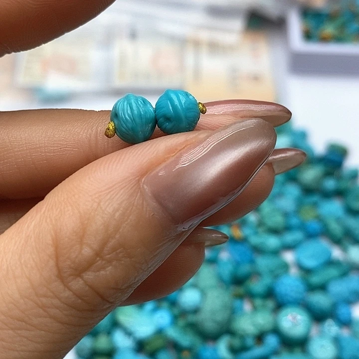 绿松石未镶嵌珠宝奇石