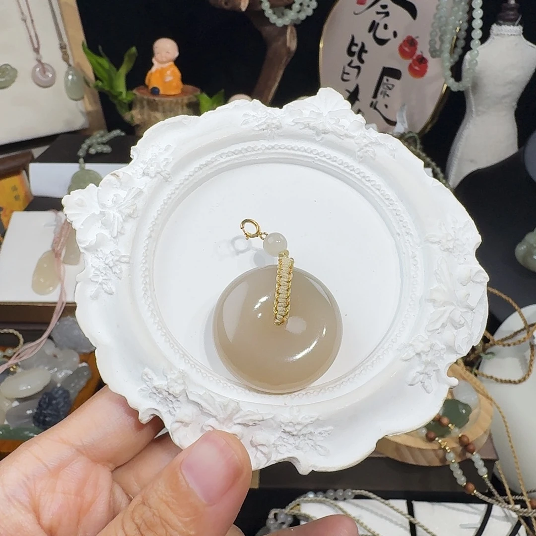 连***吖和田玉未镶嵌颈饰