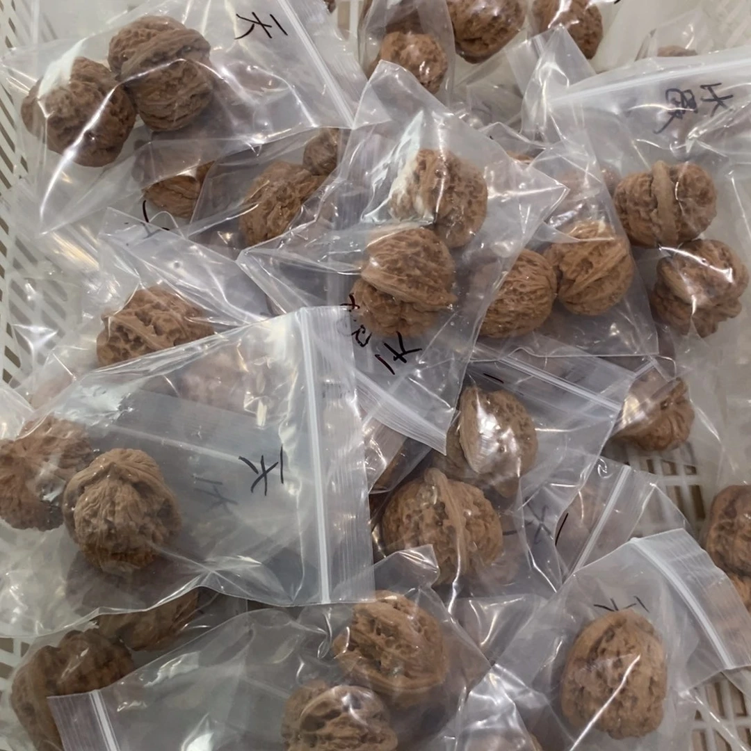 文玩核桃吊坠天眼