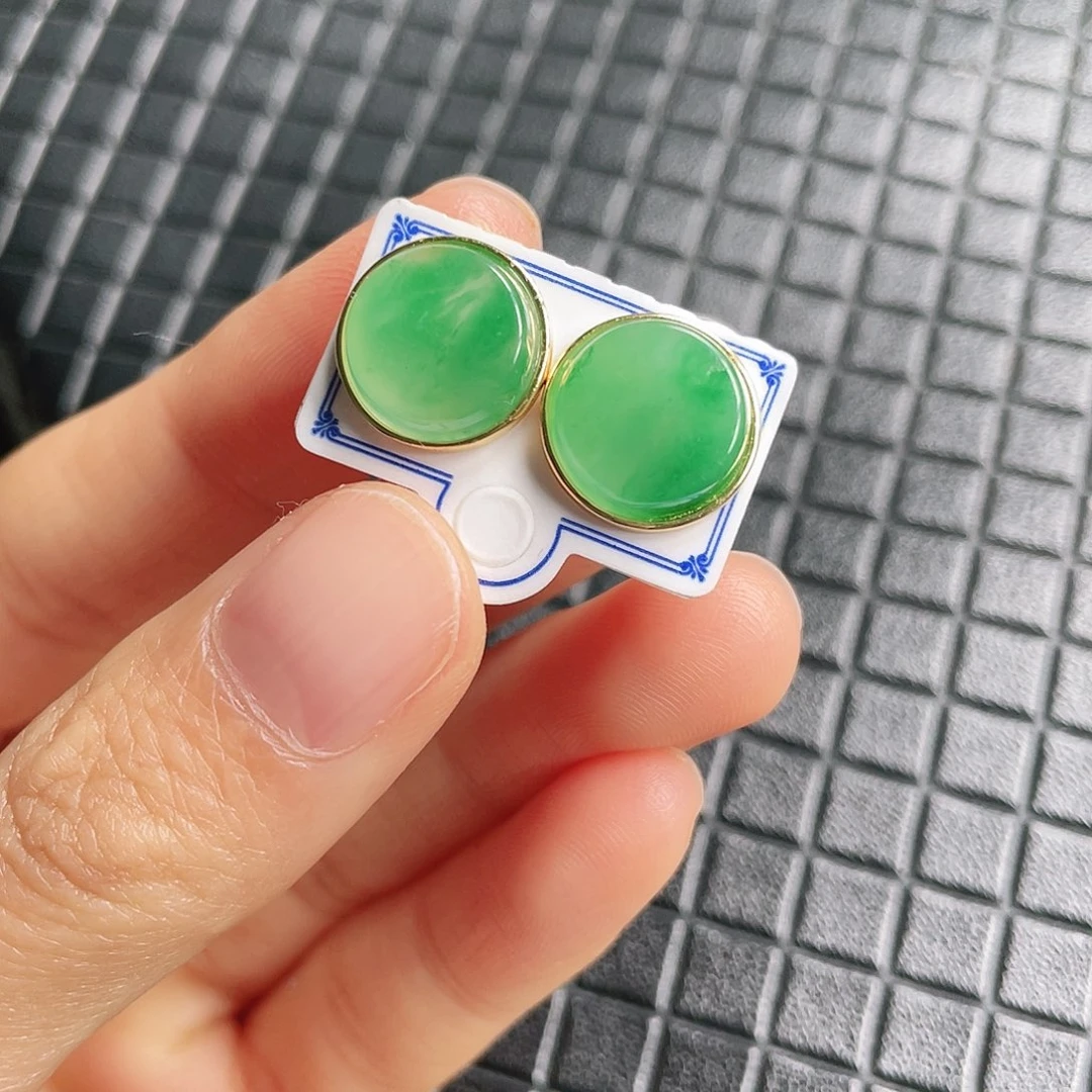 石英质玉未镶嵌耳环