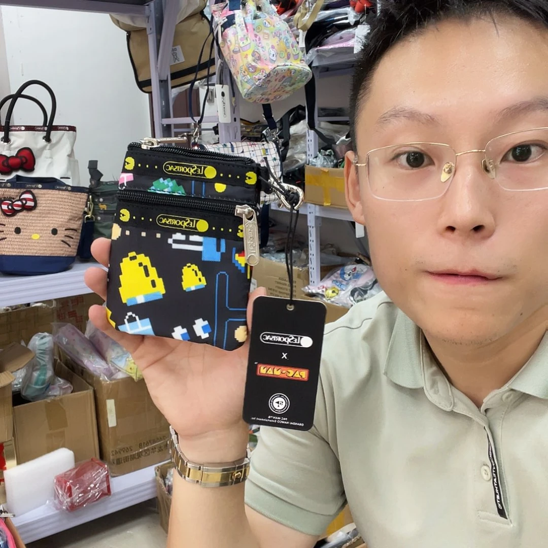 PU化妆包等各种产品的