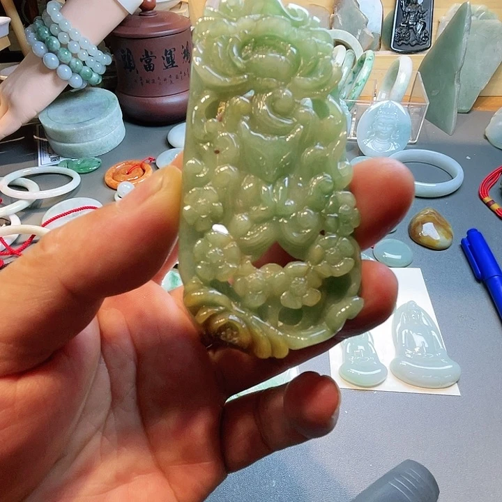 翡翠未镶嵌颈饰翡翠花开富贵