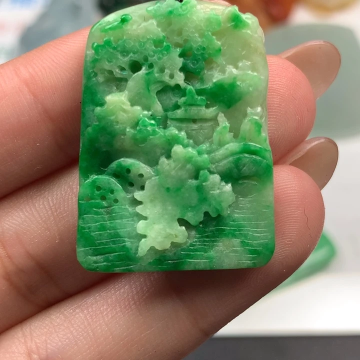 颈饰未镶嵌翡翠翡翠