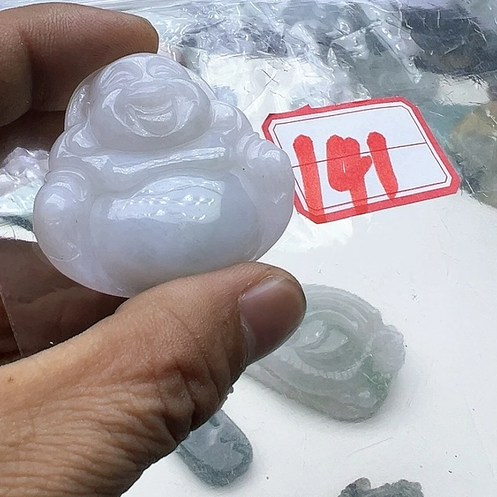 翡翠颈饰未镶嵌霄*