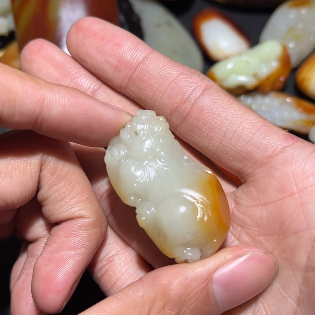 和田玉未镶嵌珠宝奇石