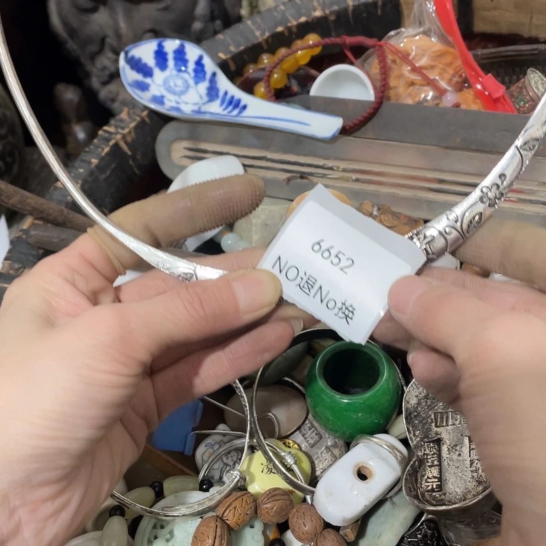 兰***姐瓷片6652号工艺品