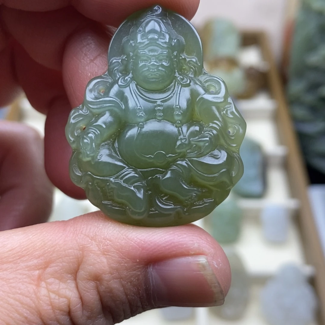 和田玉未镶嵌颈饰微瑕介意勿拍