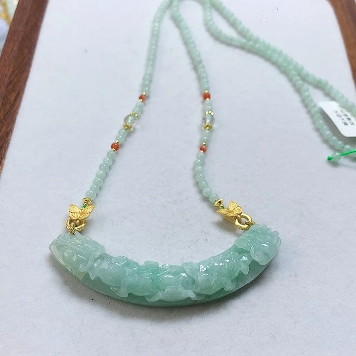 翡翠颈饰未镶嵌吊坠