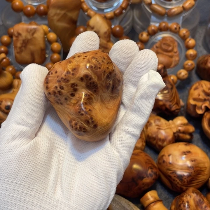 柏木太行崖柏瘤疤随行手把件