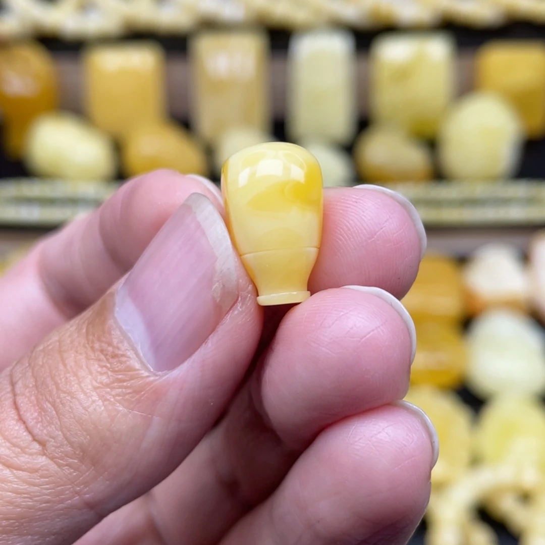 琥珀未镶嵌裸石琥珀蜜蜡