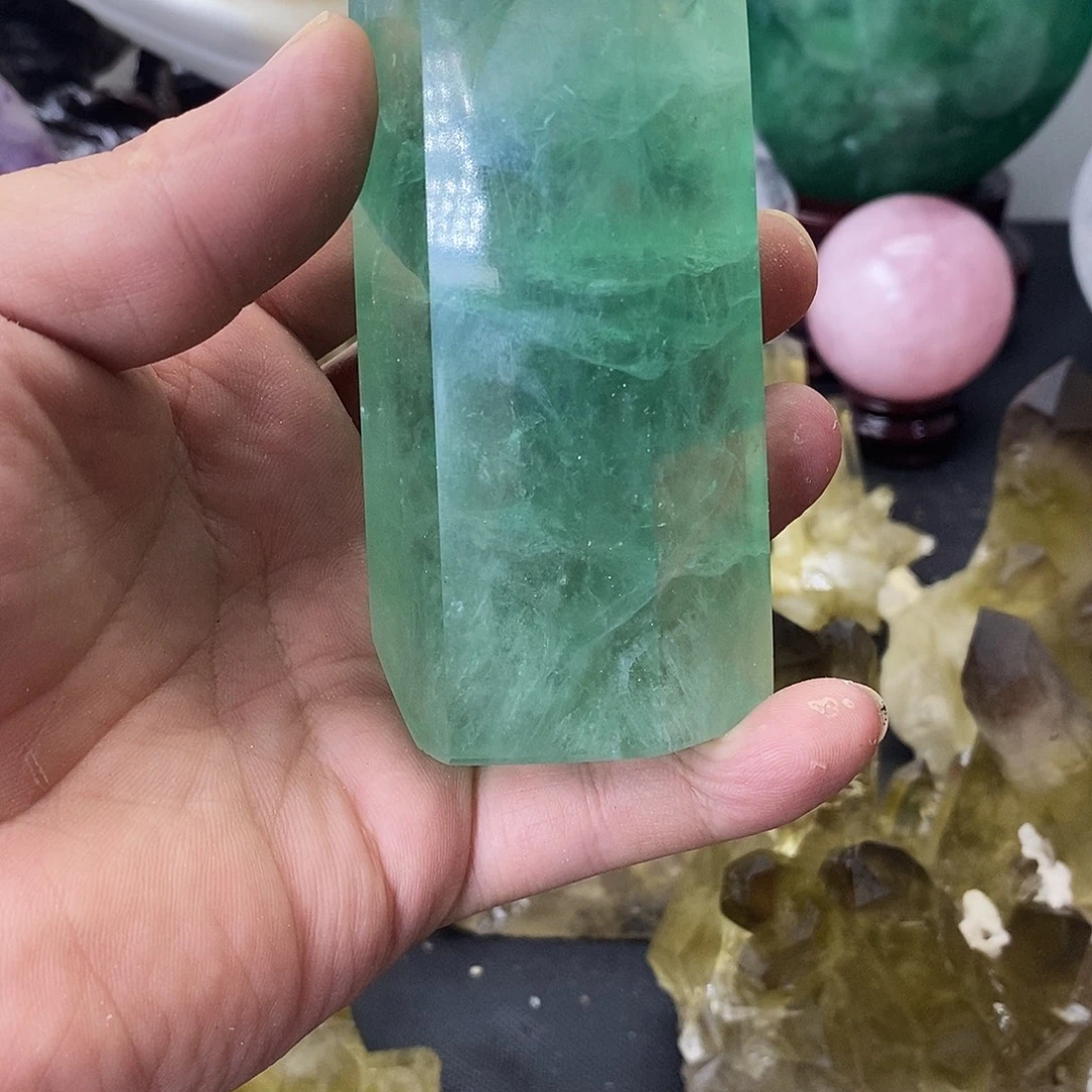 廖***尘未镶嵌珠宝半成品水晶