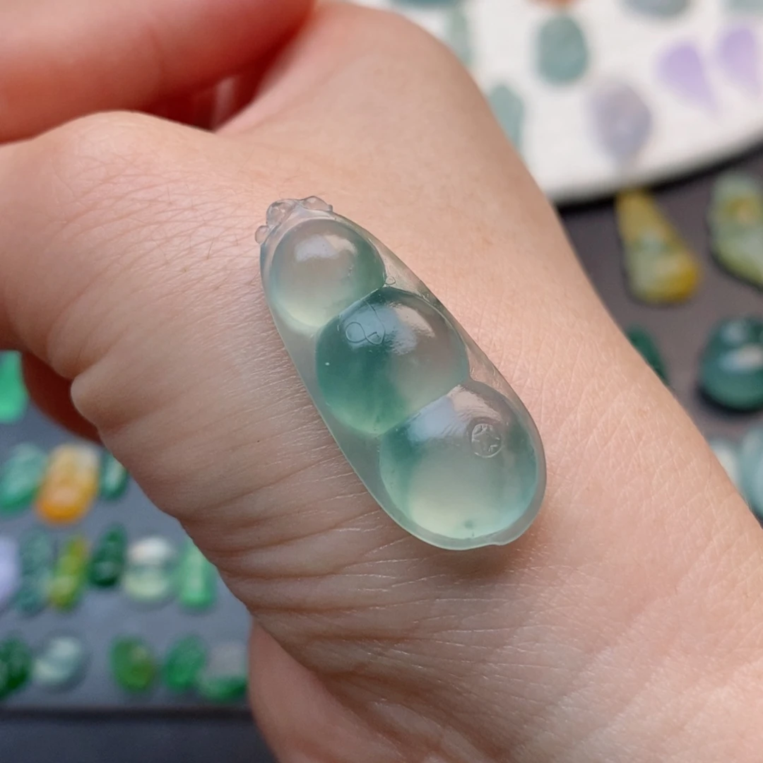 定制翡翠未镶嵌豆子