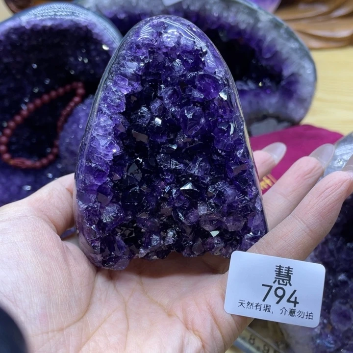 未镶嵌水晶大型摆件（非配饰）