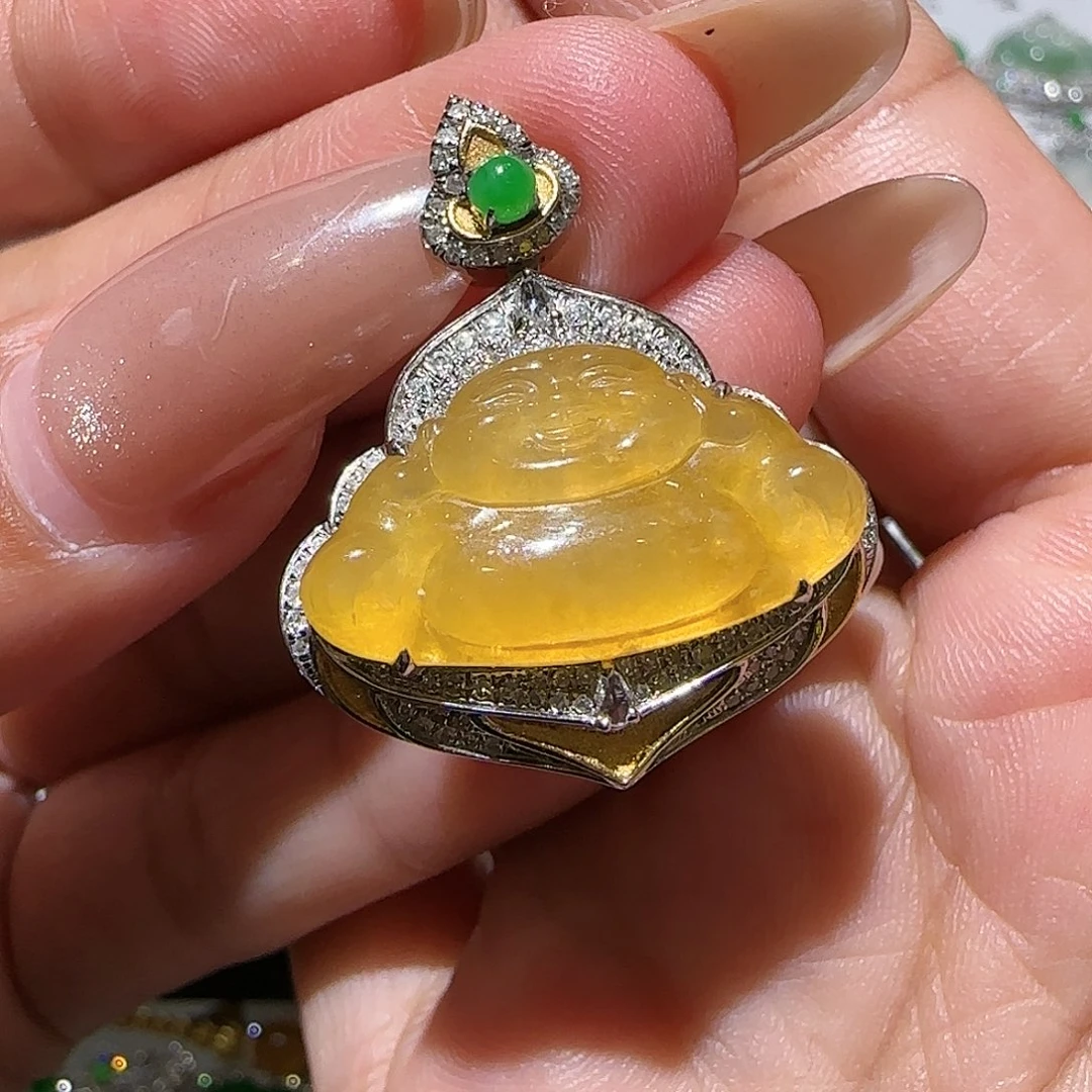 【闪购商品】颈饰18K金镶嵌翡翠天然